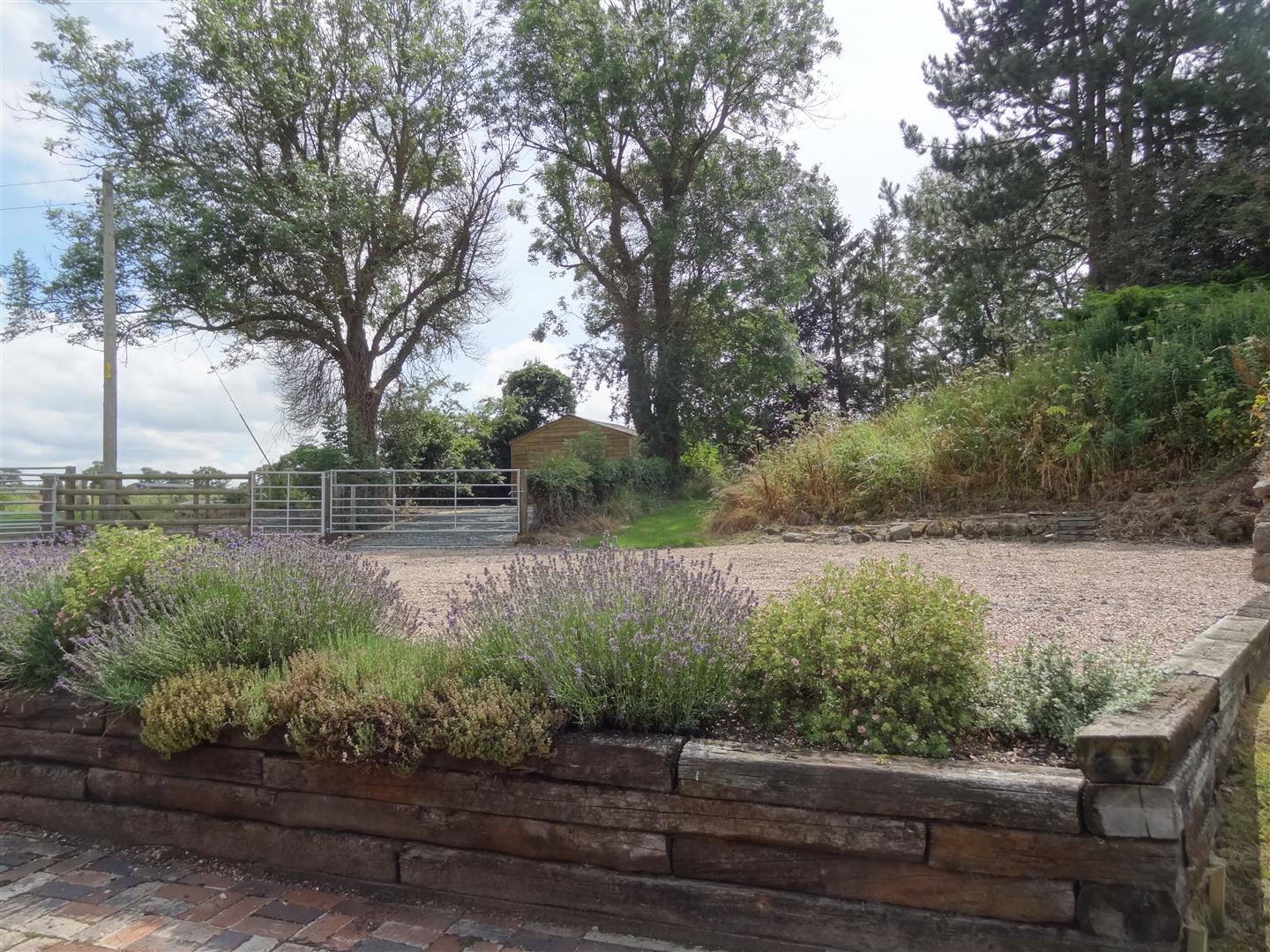 The Stables , Shrewsbury, SY4 2AW To Let